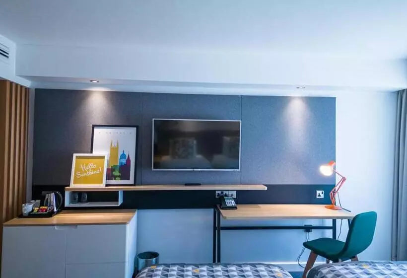 キングサイズベッドのエクゼクティブルーム, Holiday Inn South Normanton M1, Jct.28, An Ihg