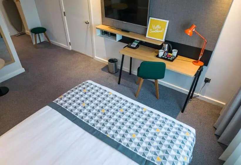 キングサイズベッドのデラックスルーム, Holiday Inn South Normanton M1, Jct.28, An Ihg