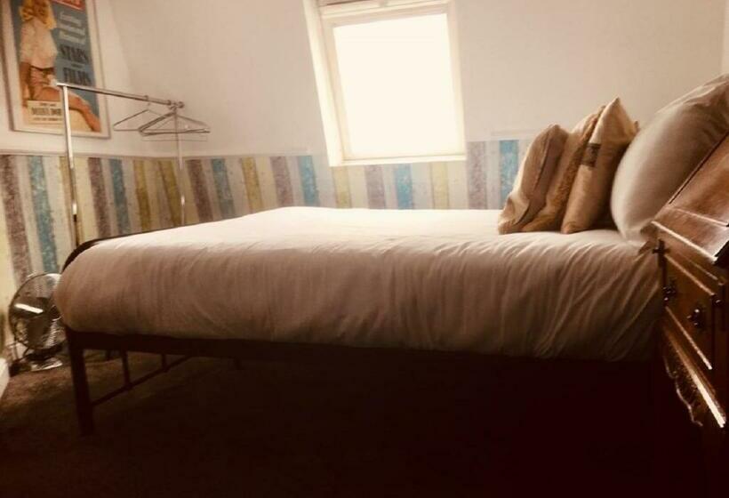 חדר סטנדרט, Hudsons