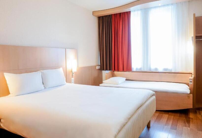 اتاق خانوادگی, Ibis Malaga Centro Ciudad