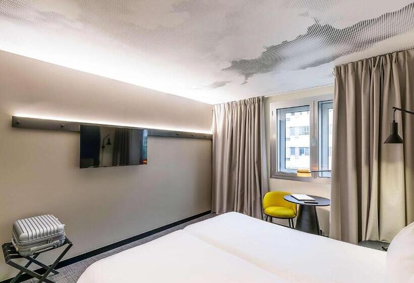 اتاق خانوادگی, Ibis Malaga Centro Ciudad