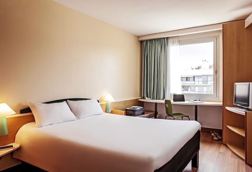 اتاق خانوادگی, Ibis Malaga Centro Ciudad