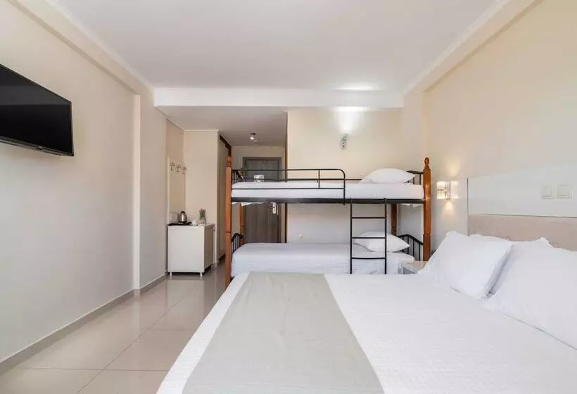 اتاق خانوادگی با چشم‌انداز استخر, Karras Grande Resort