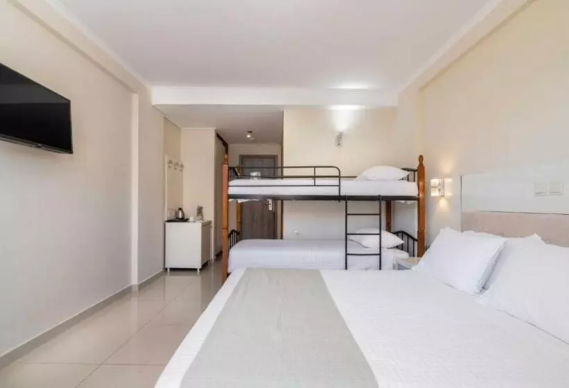 اتاق خانوادگی با چشم‌انداز استخر, Karras Grande Resort