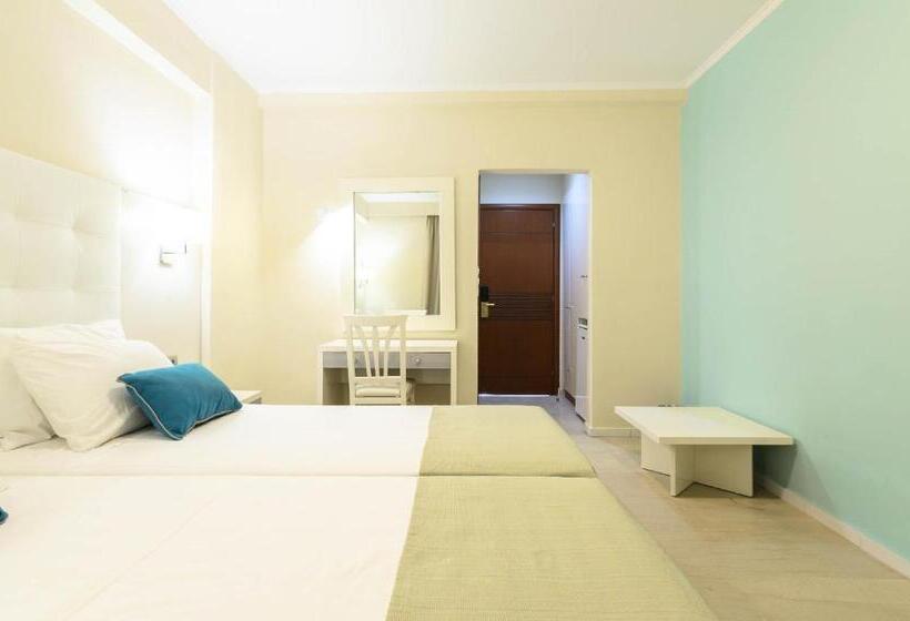 اتاق استاندارد با چشم‌انداز, Karras Grande Resort