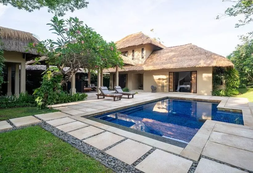 プール付３ベッドルーム　ビラ, Kayumanis Sanur Private Villa & Spa