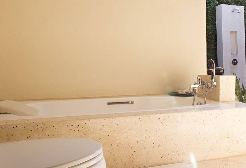 プール付３ベッドルーム　ビラ, Kayumanis Sanur Private Villa & Spa