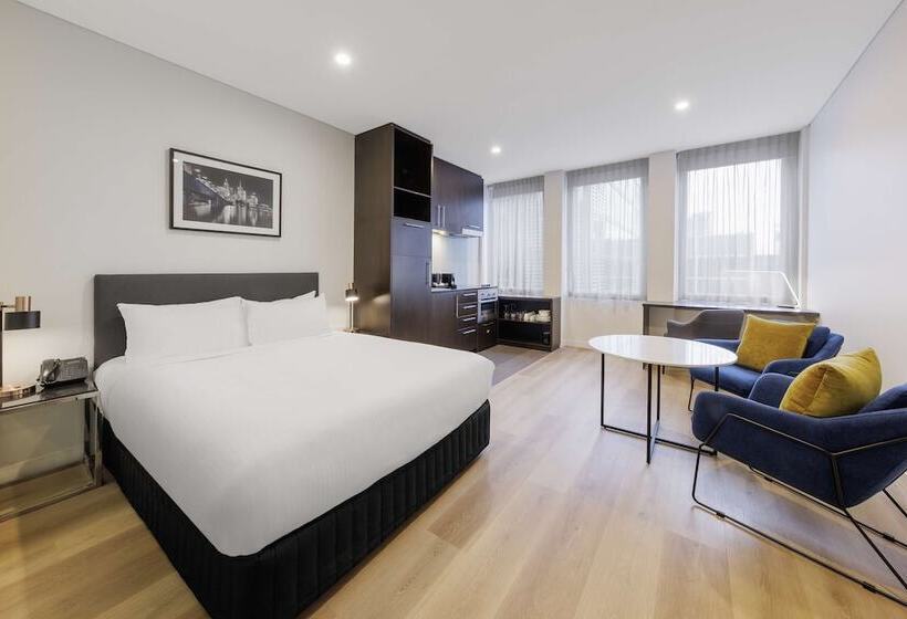 エクゼクティブワンルーム, Oaks Melbourne On Collins Suites