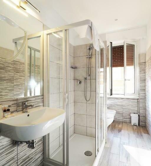 חדר סטנדרט לשלושה, Osimar