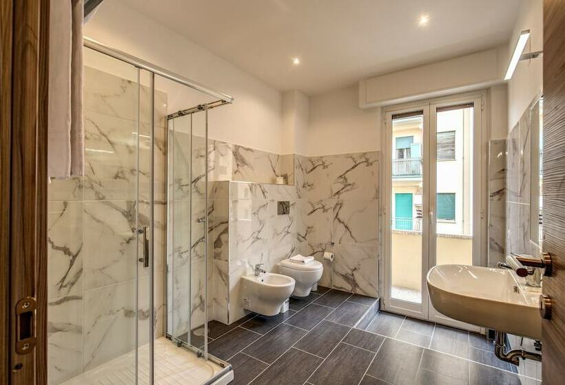 חדר סטנדרט לשלושה, Osimar