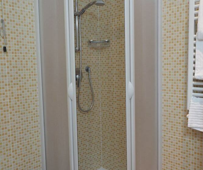 חדר סטנדרט, Osimar