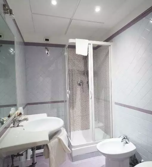 اتاق استاندارد چهار تخته, Osimar