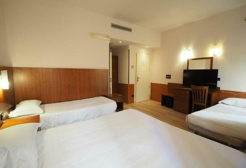 חדר סטנדרט לארבעה, Osimar