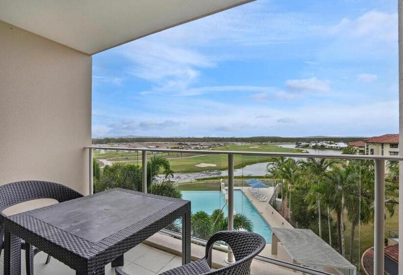 Студия Стандарт, Pelican Waters Golf Resort