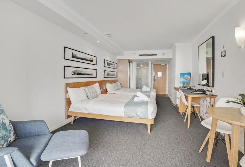 Студия Стандарт, Pelican Waters Golf Resort