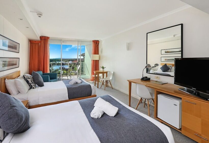 Студия Стандарт, Pelican Waters Golf Resort