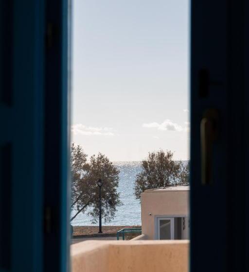 Номер Deluxe Вид на Море Боковой, Perissa Bay