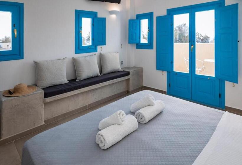 Номер Deluxe Вид на Море Боковой, Perissa Bay