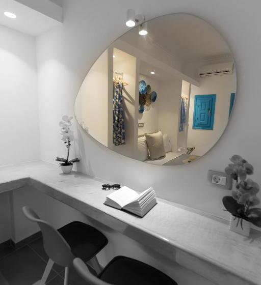 Номер Deluxe Вид на Море Боковой, Perissa Bay