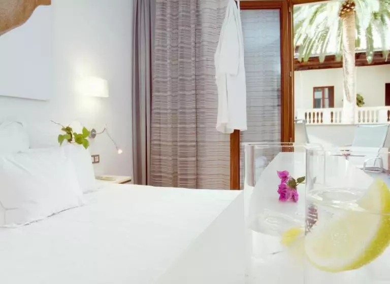 ジュニアスイート, Petit Palace Hotel Tres