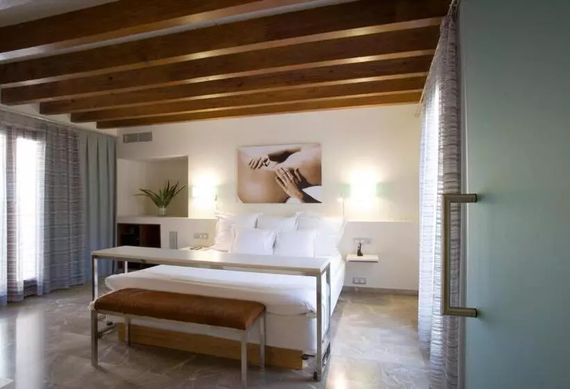 デラックススイート, Petit Palace Hotel Tres