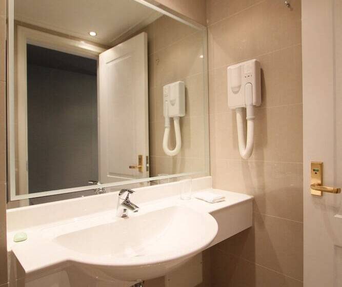 스탠다드 룸, Piraeus Theoxenia