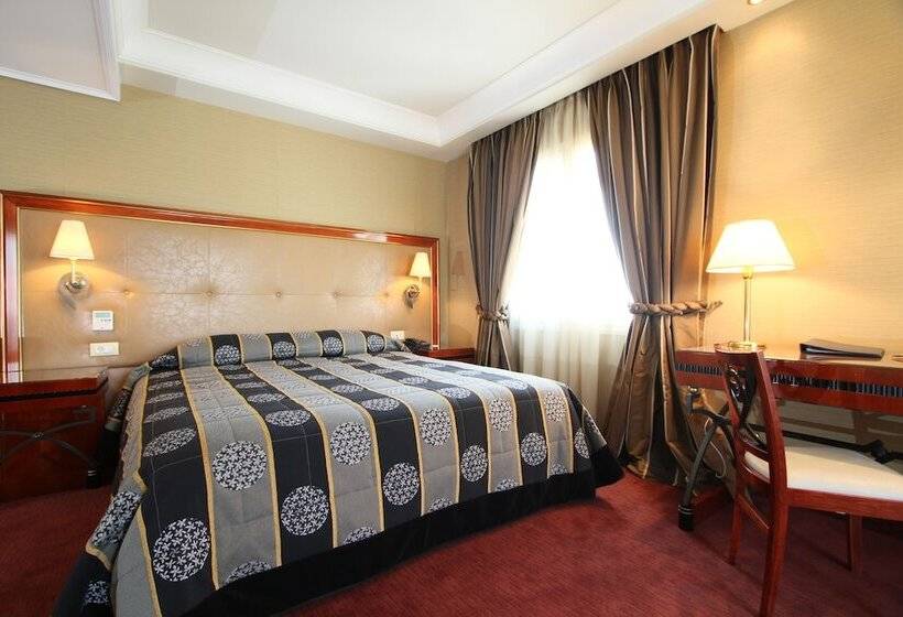 스탠다드 룸, Piraeus Theoxenia