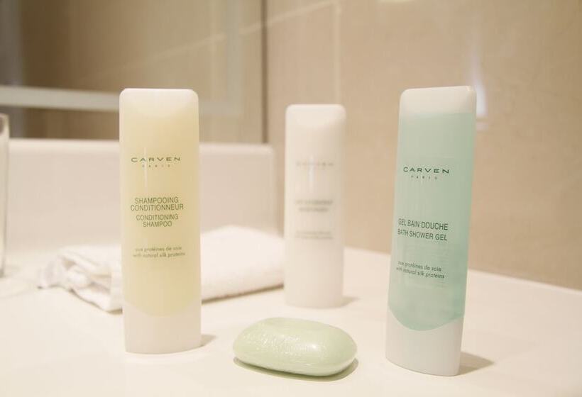 수피리어 룸, Piraeus Theoxenia