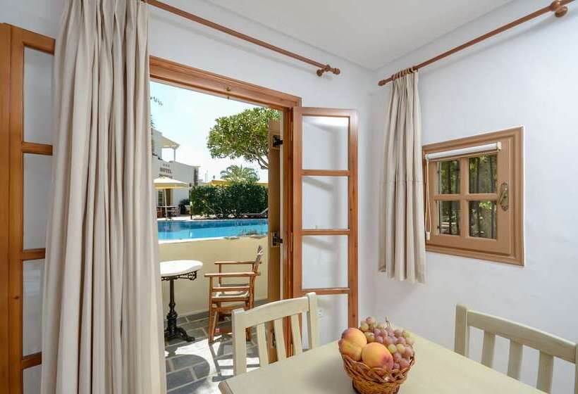 Четырехместный Номер Стандарт, Proteas Hotel & Suites