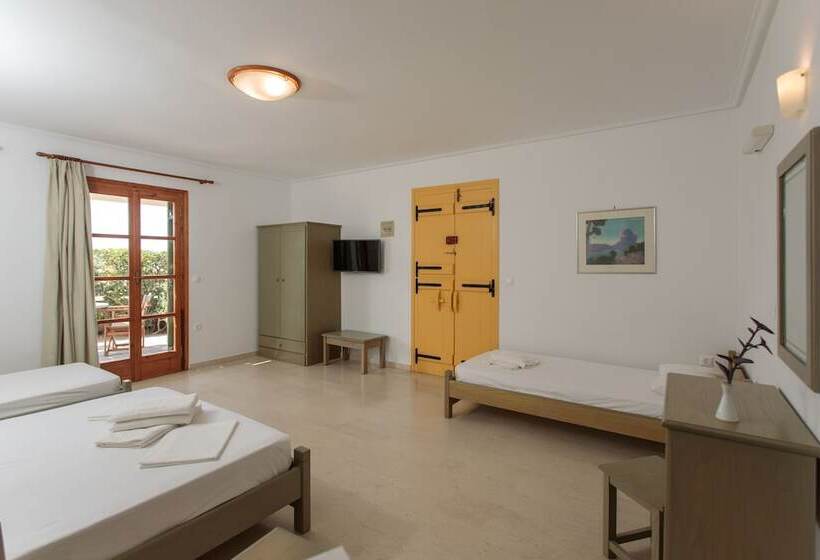 Четырехместный Номер Стандарт, Proteas Hotel & Suites