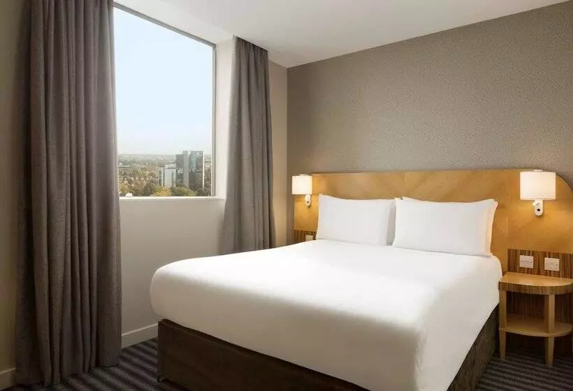 スイート, Ramada Hotel & Suites By Wyndham Coventry