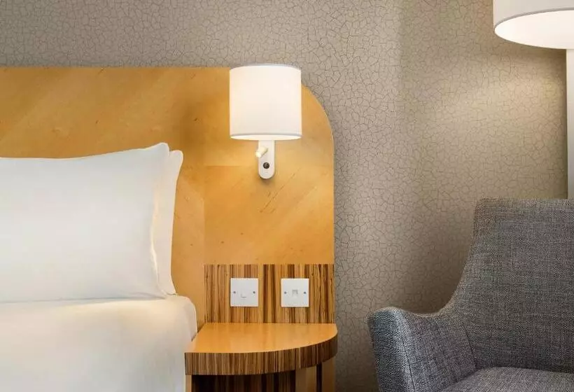 スタンダードルーム, Ramada Hotel & Suites By Wyndham Coventry