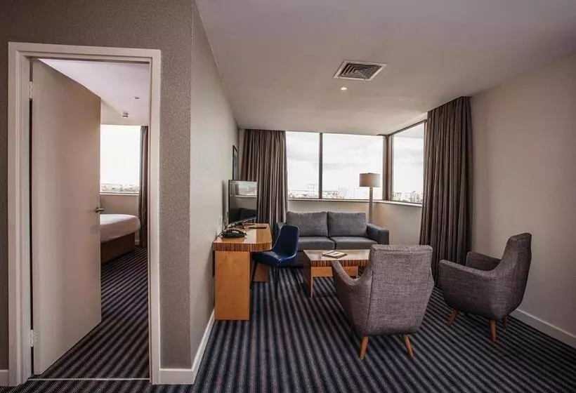 スイート, Ramada Hotel & Suites By Wyndham Coventry
