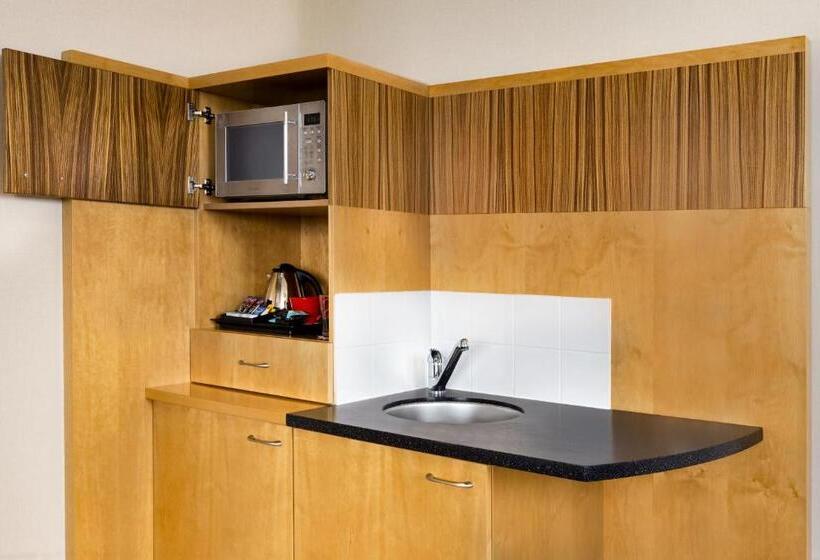 Люкс, Ramada Hotel & Suites By Wyndham Coventry