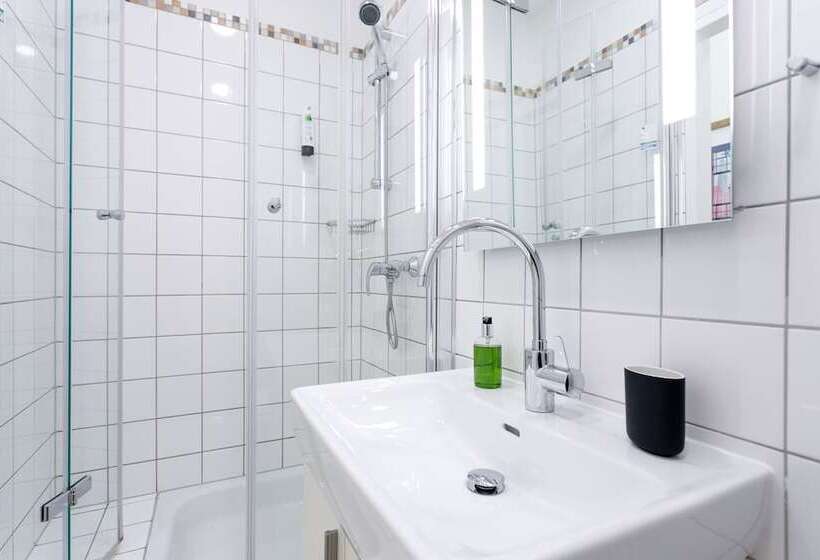 اتاق استاندارد یک نفره, Riess City Rooms   Self Check In