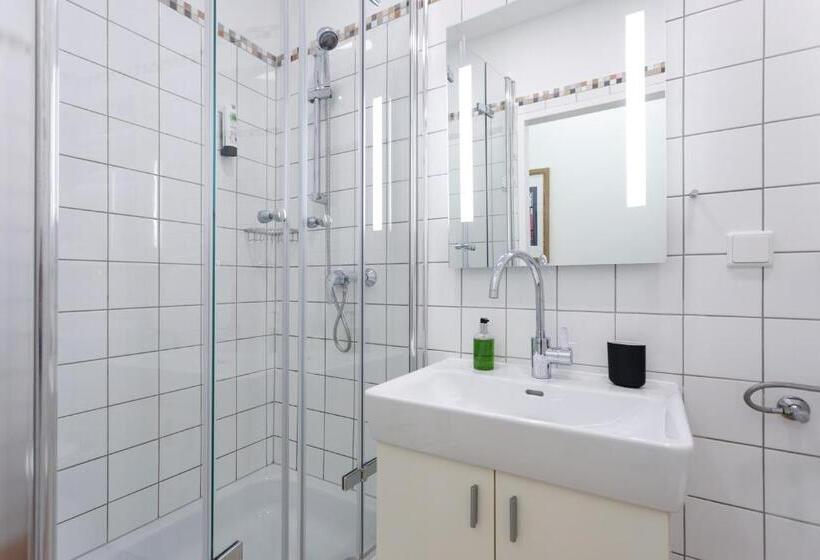 اتاق استاندارد یک نفره, Riess City Rooms   Self Check In