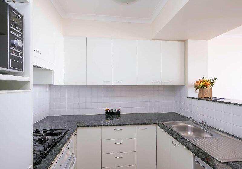 شقة غرفتين, The Sebel Sydney Chatswood