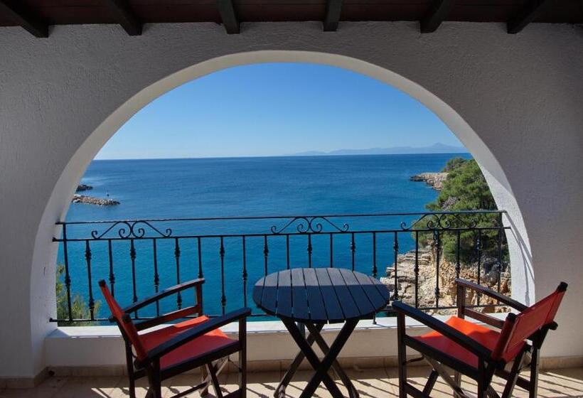 سوییت جونیور با چشمانداز دریا, Yalis