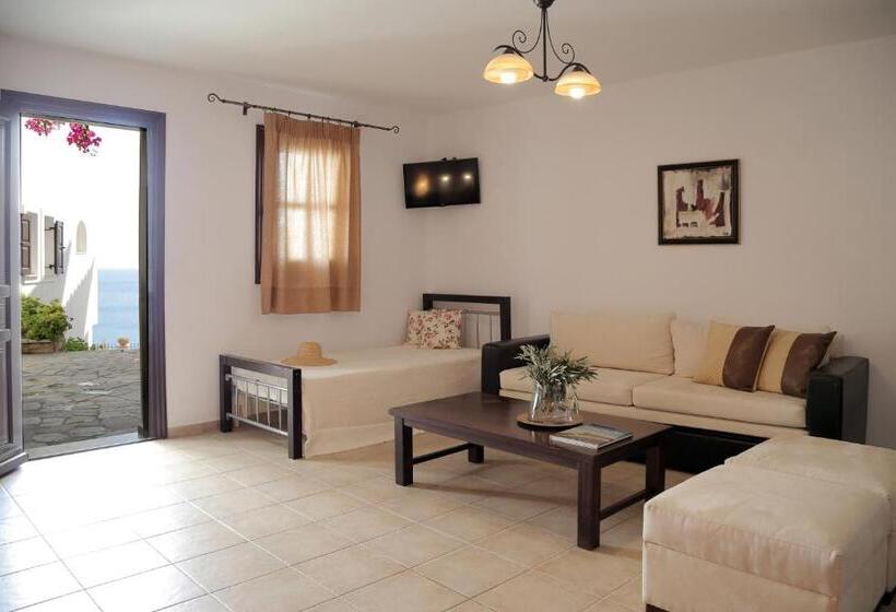 استودیو خانوادگی, Yalis