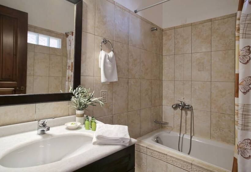 استودیوی استاندارد, Yalis