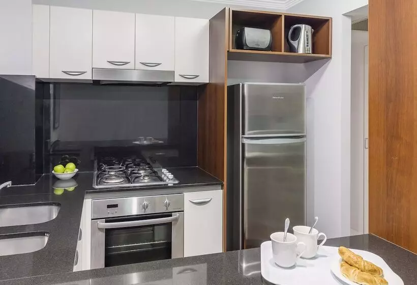 آپارتمان اجرایی 1 خوابه, Oaks Brisbane Lexicon Suites