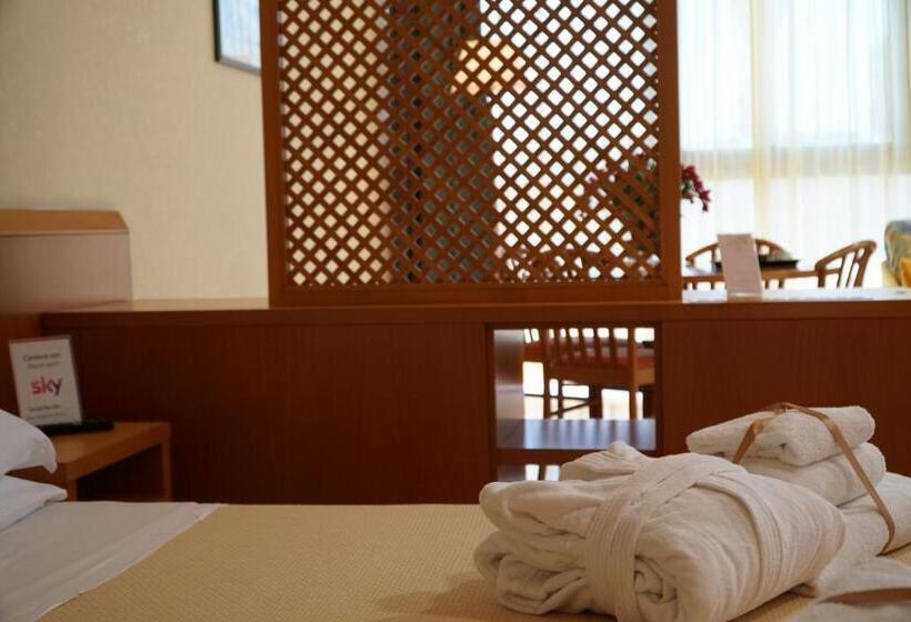 חדר דלוקס, Tursport