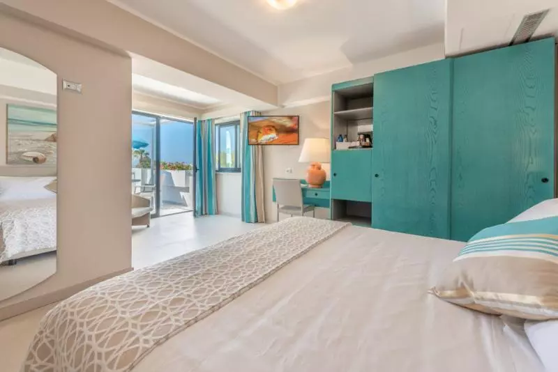 اتاق لوکس با چشمانداز دریا, Acacia Marina