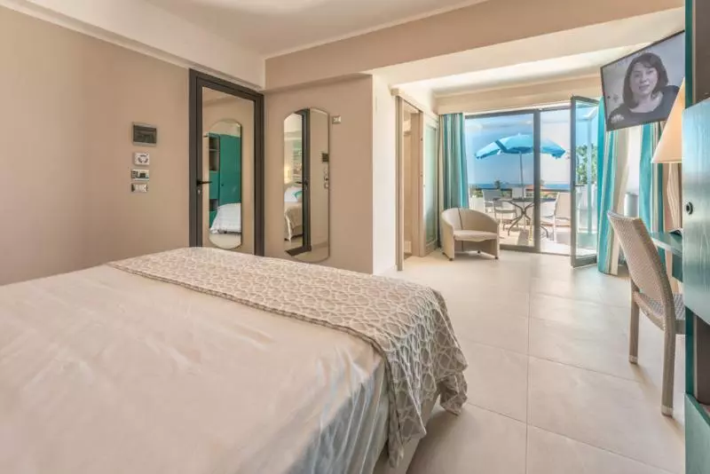 اتاق لوکس با چشمانداز دریا, Acacia Marina