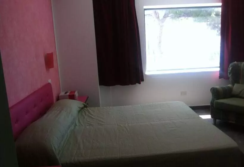 Standard Neljän Hengen Huone, Bellevue Del Golfo Hotel & Spa