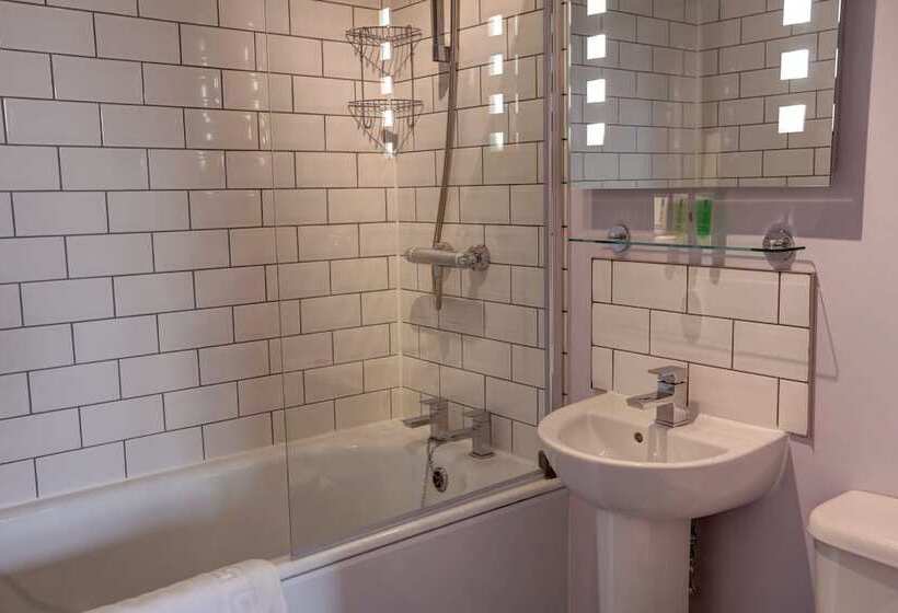 Семейный Номер, Best Western Plus Oaklands