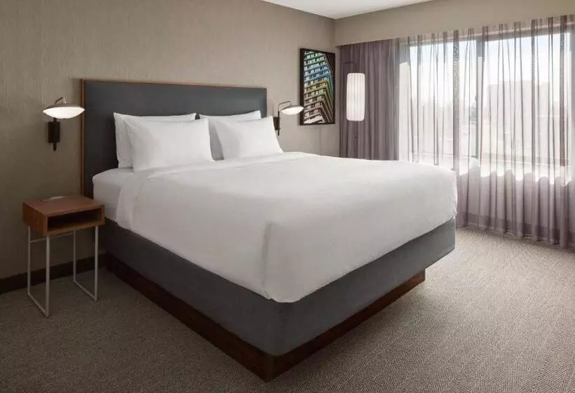 سوئیت با تخت بزرگ, Courtyard By Marriott Mississaugaairport Corporate Centre West