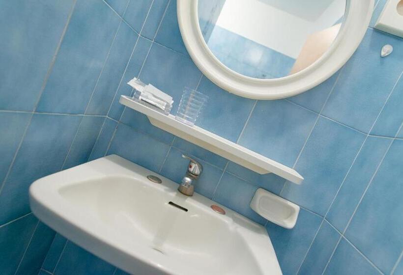 スタンダードシングルルーム, Falco