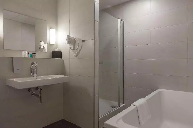 اتاق سوپریور با تخت بزرگ, Flonk Hotel Groningen Centre, Bw Signature Collection