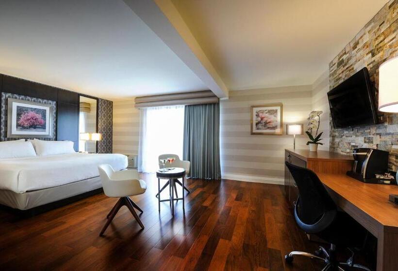 חדר אקזקיוטיב חדר קינג, Holiday Inn Niagara Falls By The Falls, An Ihg